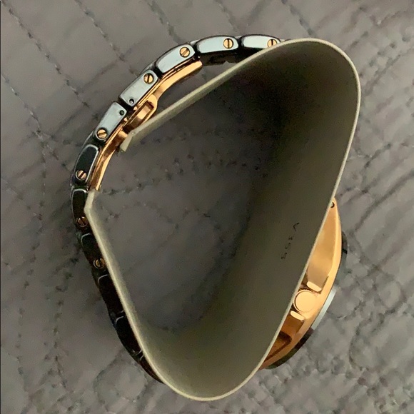 Fossil Watch - Picture 4 of 6